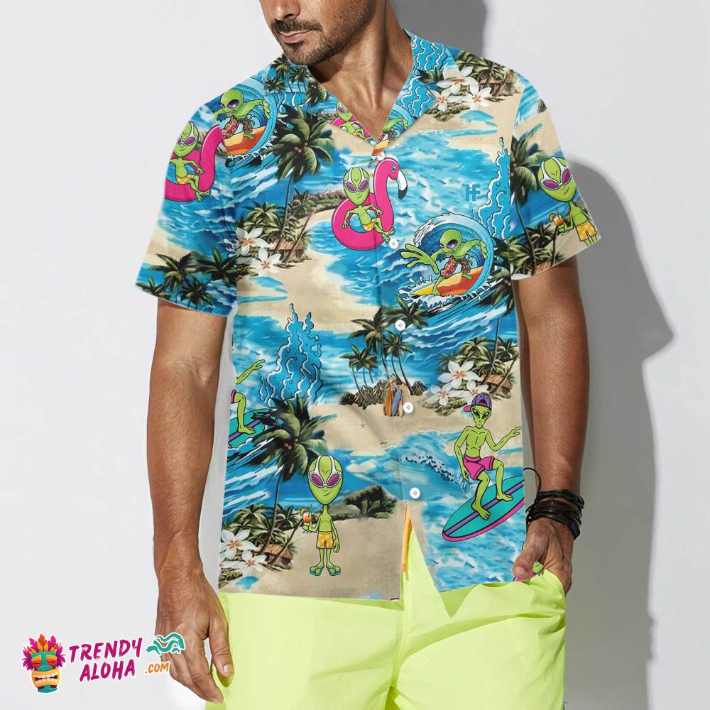 Alien On The Beach Hawaiian Shirt