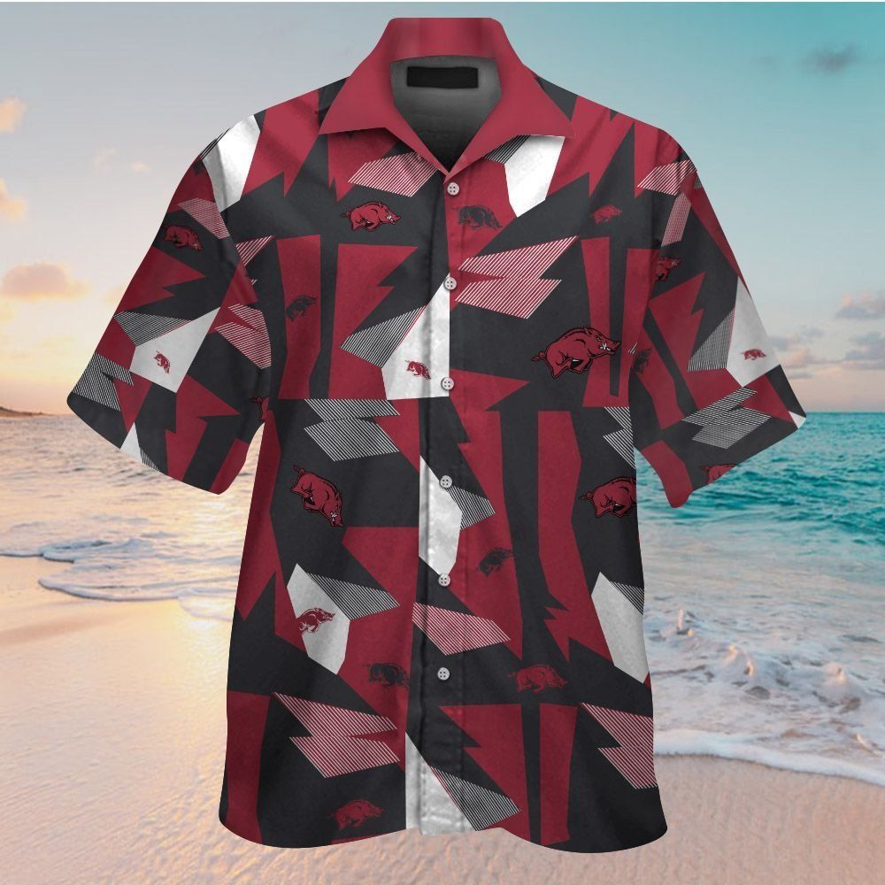 Arkansas Razorbacks Hawaiian Design Tropical Short Sleeve Button Up Elegance