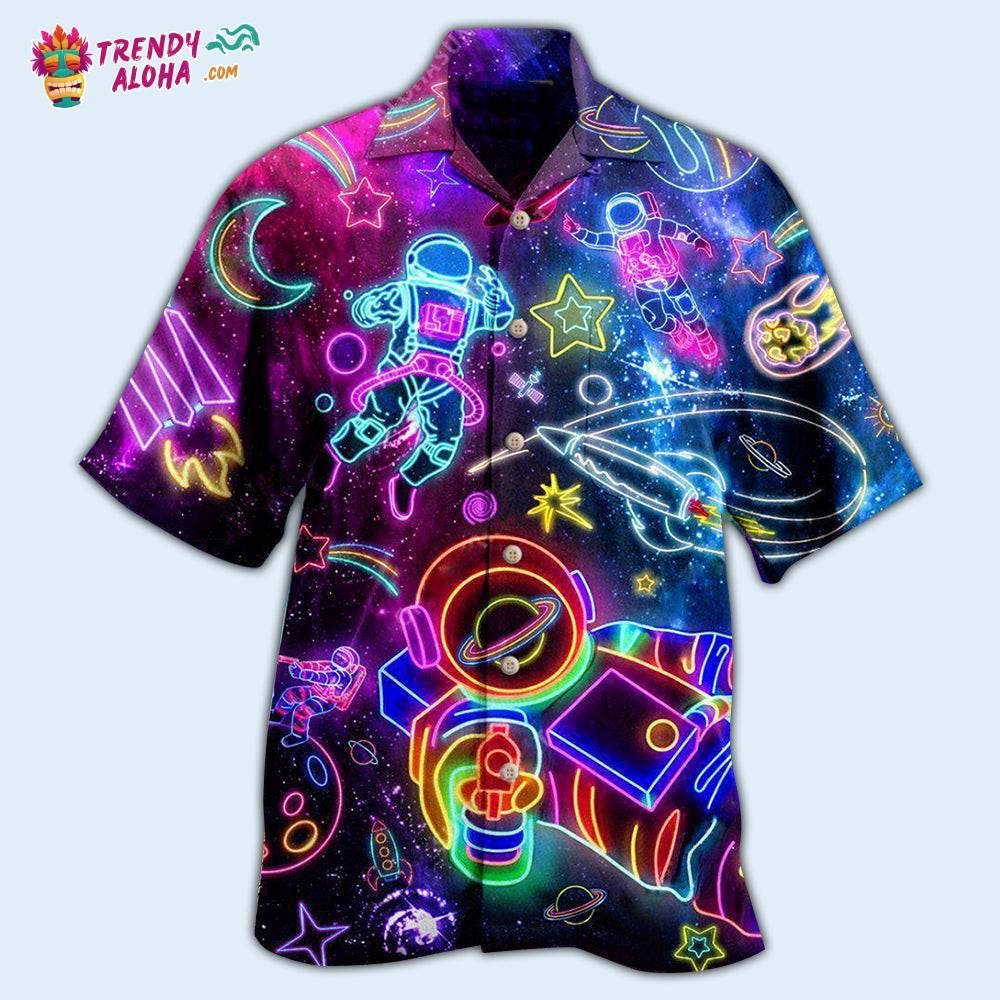 Astronaut Galaxy Escape To The Stars Hawaiian Shirt – Trendy Aloha