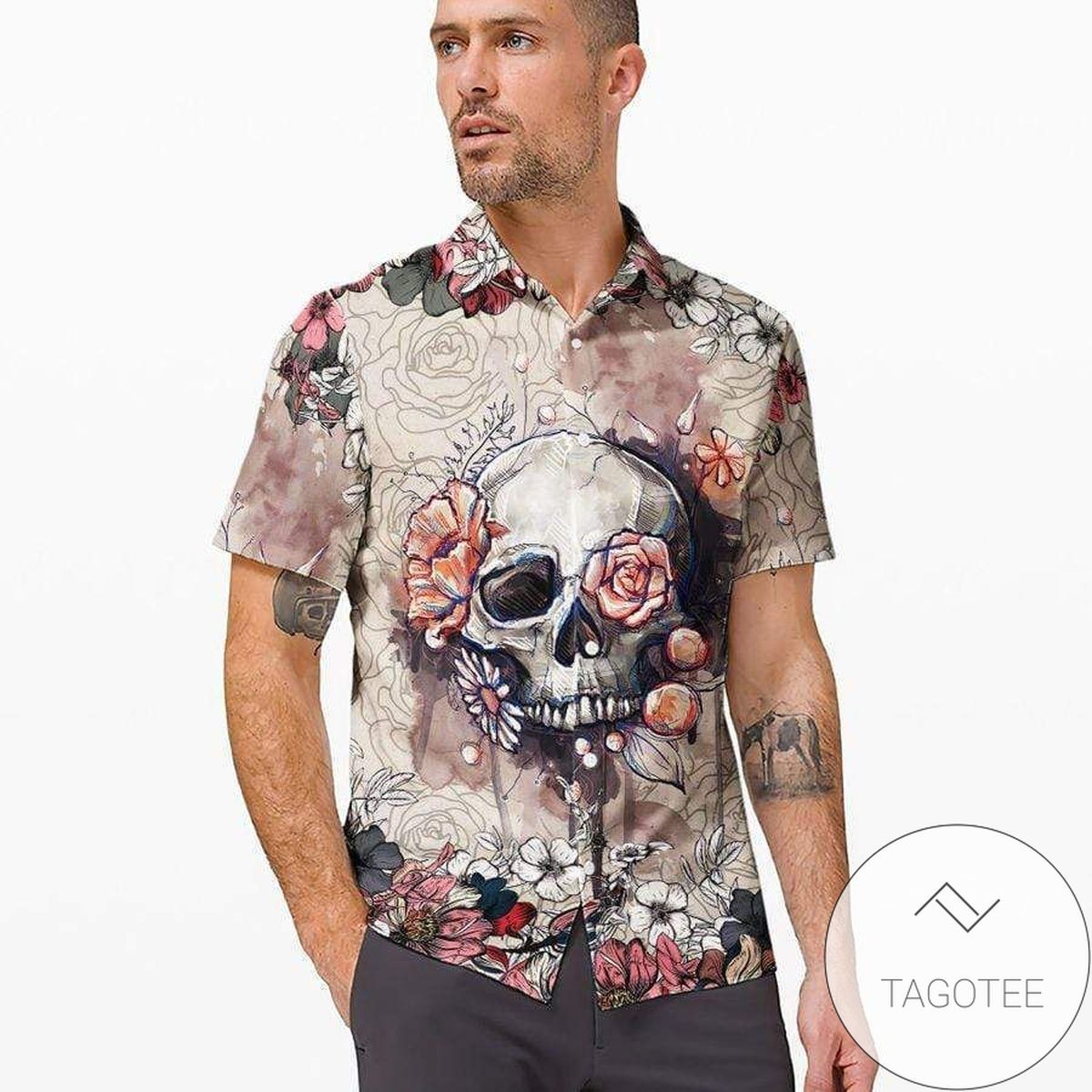 Blooming Flowers Around a Skull on Graceful Hawaiian Shirt