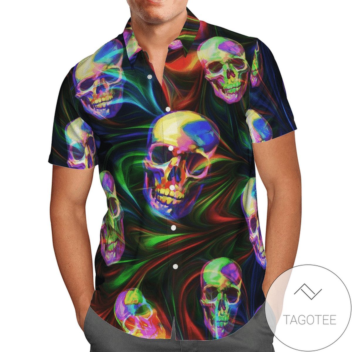 Hawaiian Shirt Dazzled by a Spectacular Full-Color Skull