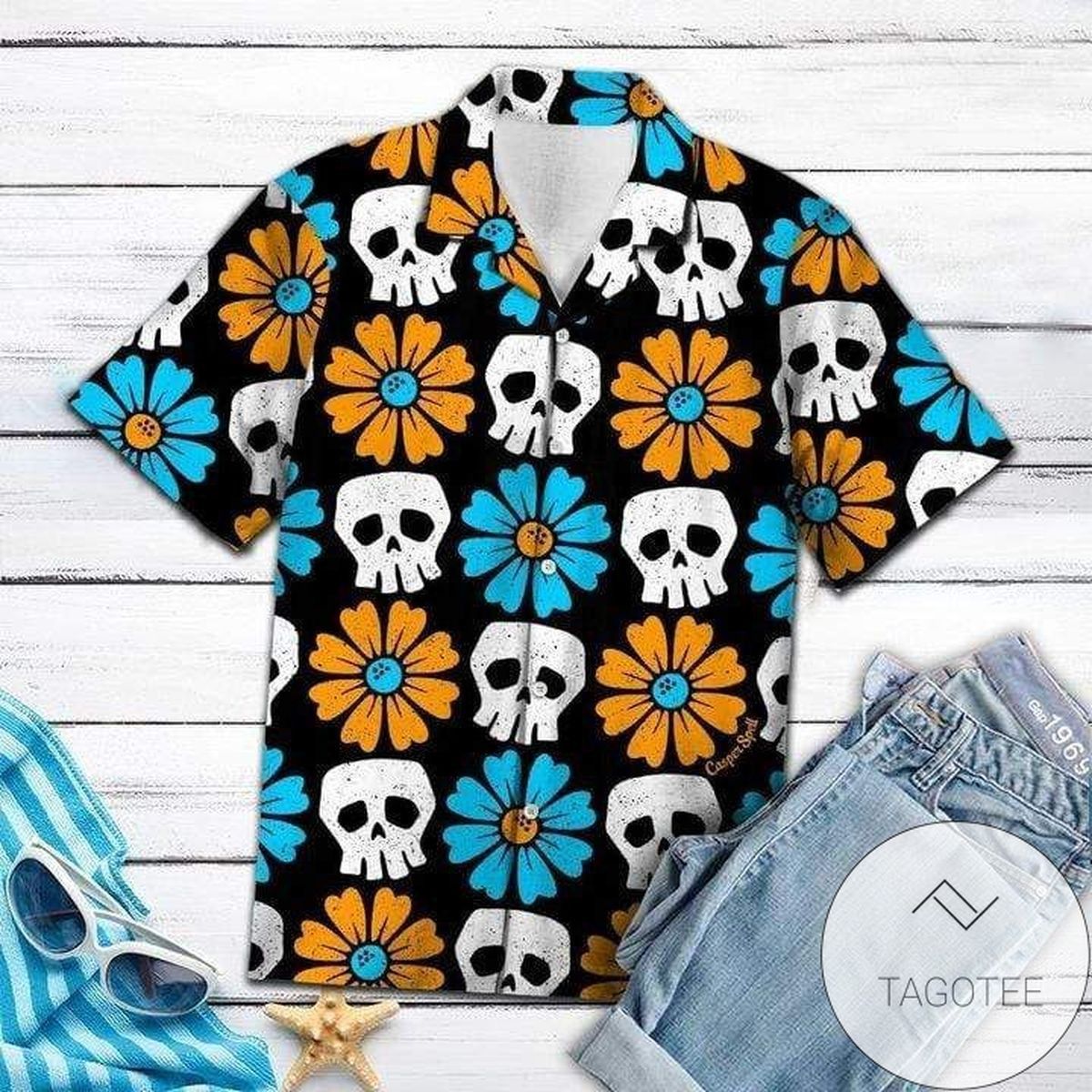 Mysterious Floral Unique Skull Design Imprinted On This Hawaiian Shirt