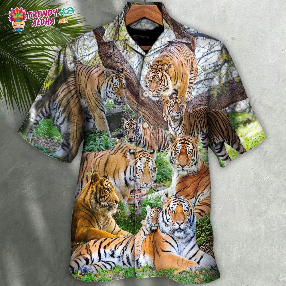 Tiger God Is In The Tiger As Well As In The Lamb Hawaiian Shirt – Trendy Aloha