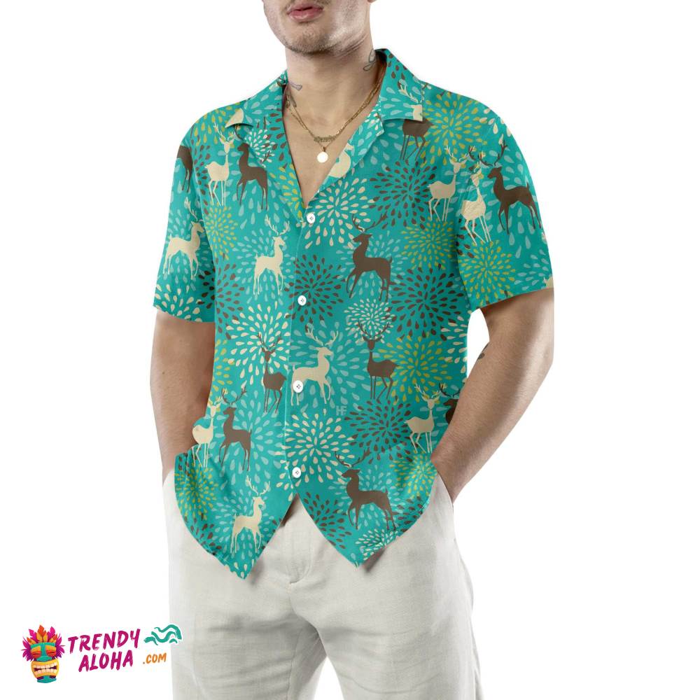 Vintage Christmas Reindeer Seamless Pattern Hawaiian Shirt, Unique Gift For Christmas Vintage Christmas Reindeer Seamless Pattern Hawaiian Shirt, Unique Gift For Christmas