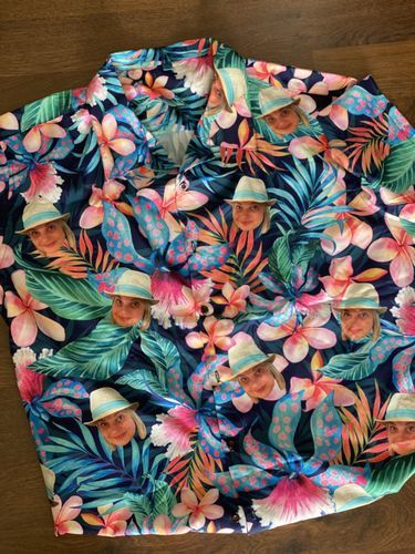 Trendy Aloha - The Vibrant World of Hawaiian Shirts