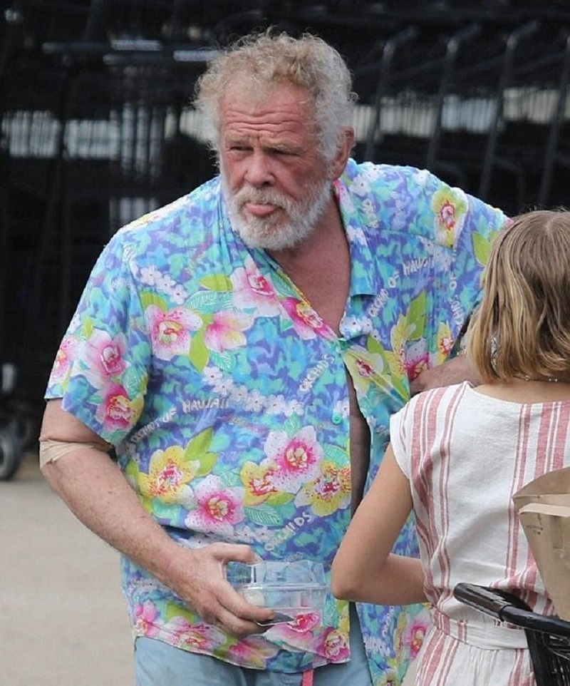 Nick Nolte wears hawaiian shirts celebrity wears hawaiian shirts 7