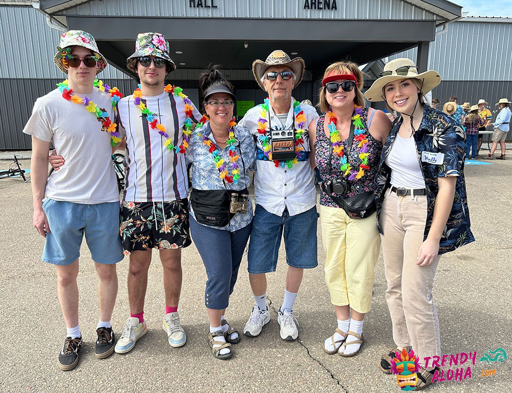 Tacky Tourist Outfits Without the Hawaiian Shirt 14 tacky tourist outfits without hawaiian shirt